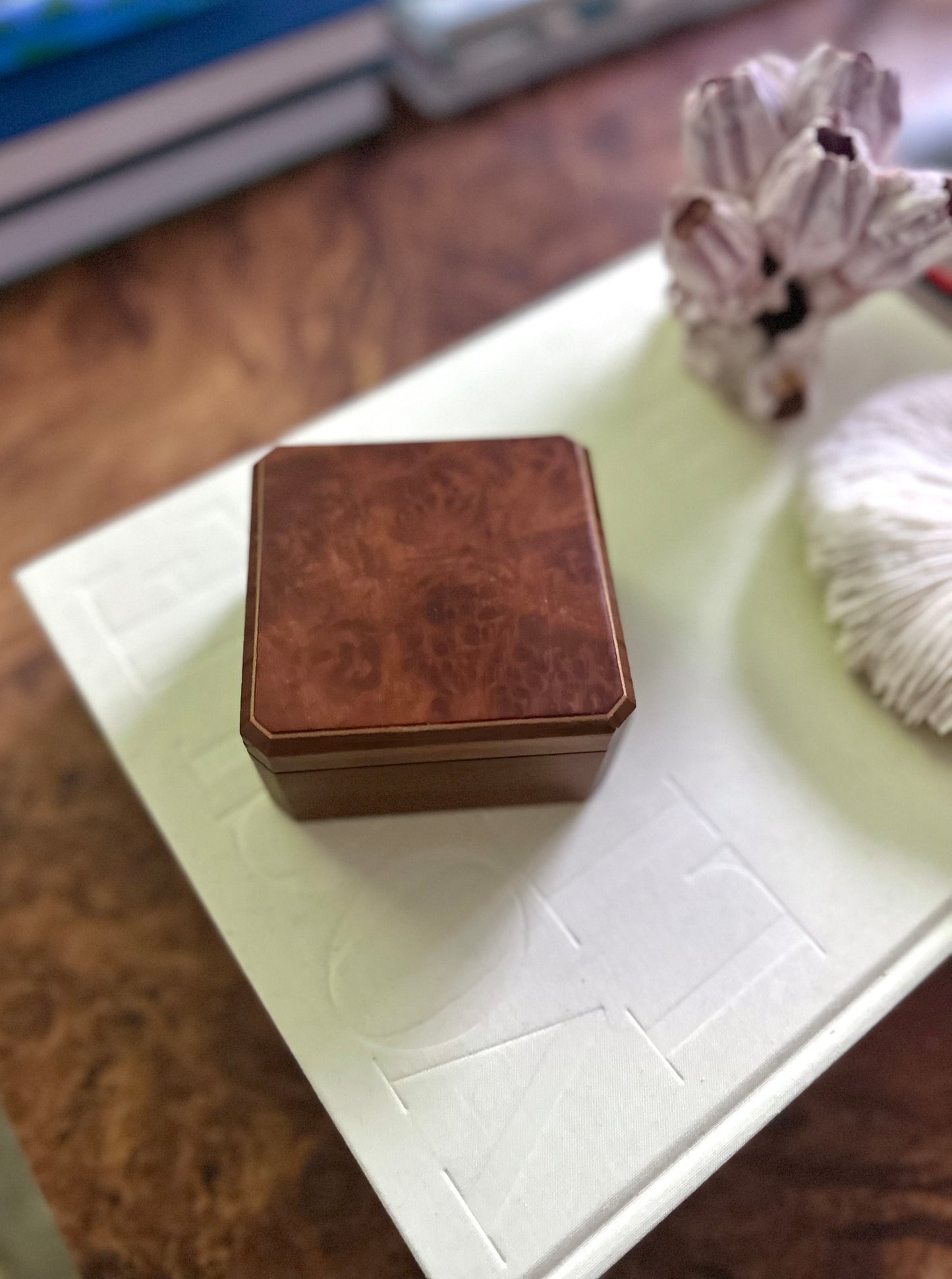 Burlwood trinket box