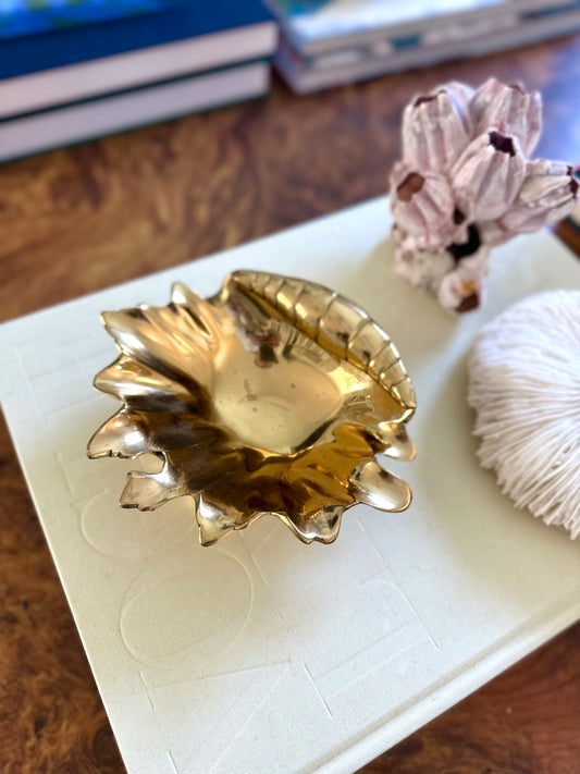 Brass shell dish