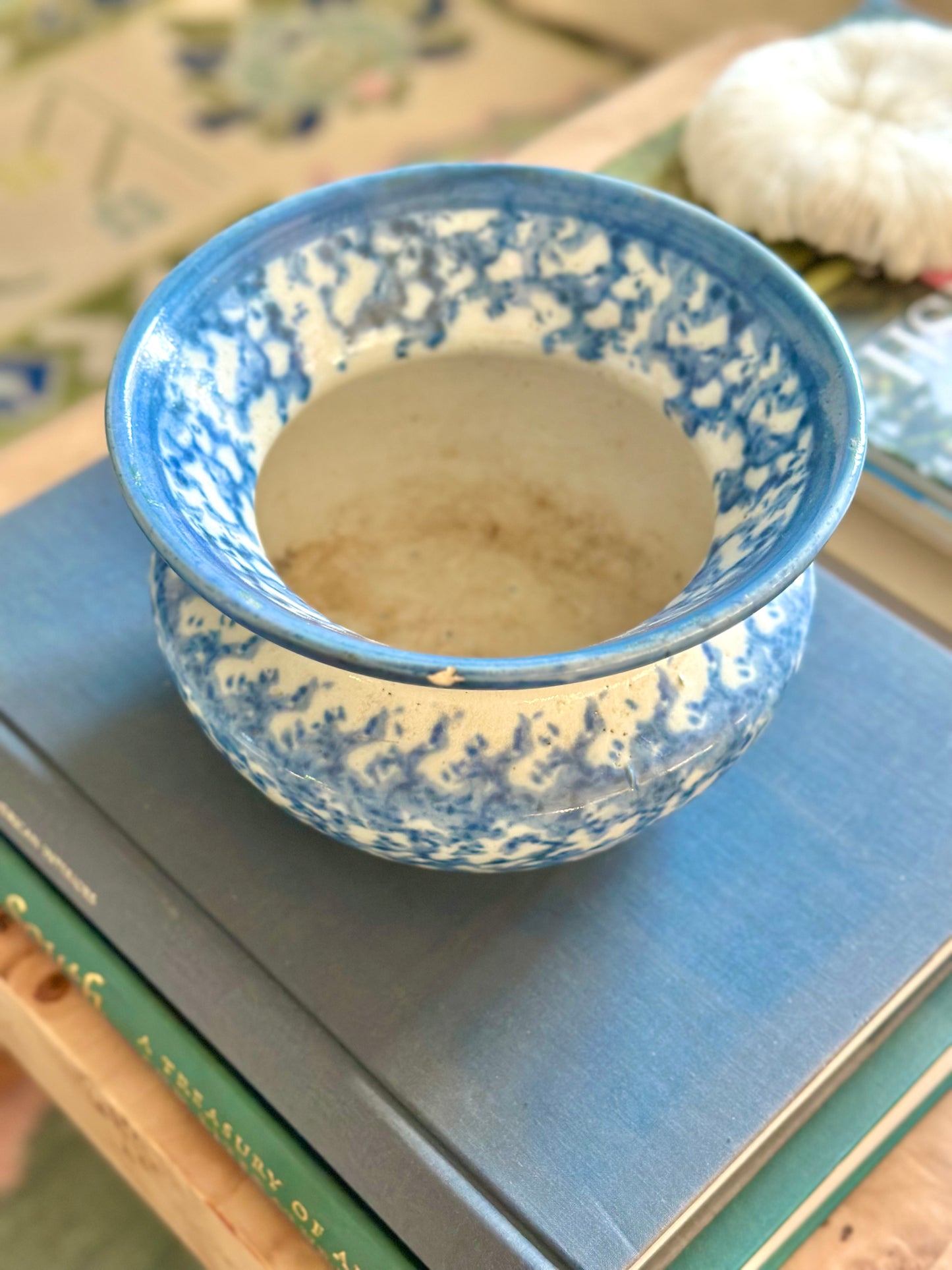 Blue & white splatter vase