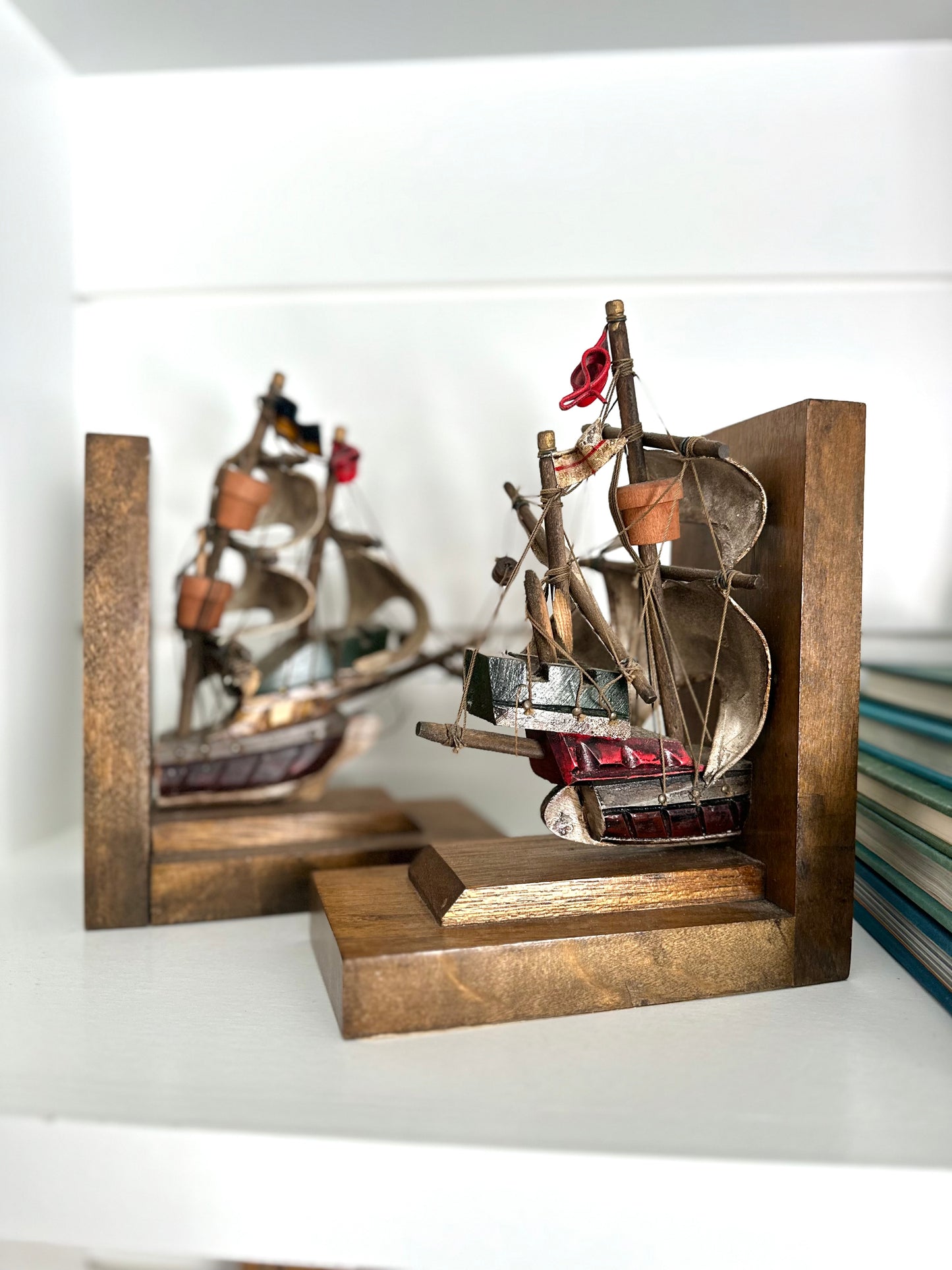 Nautical ship bookends
