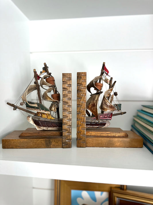 Nautical ship bookends