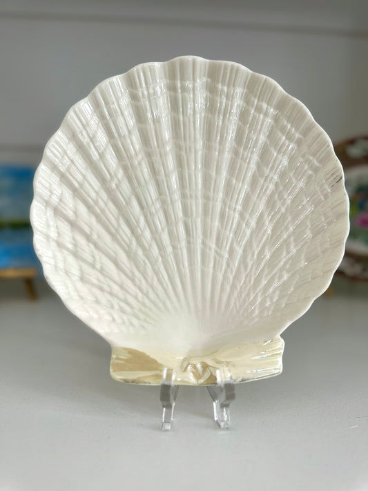 Vintage Belleek Shell Plate