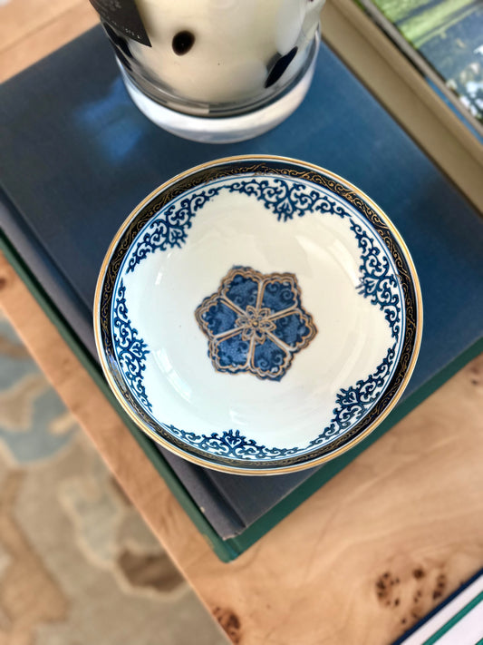Gold Imari bowl