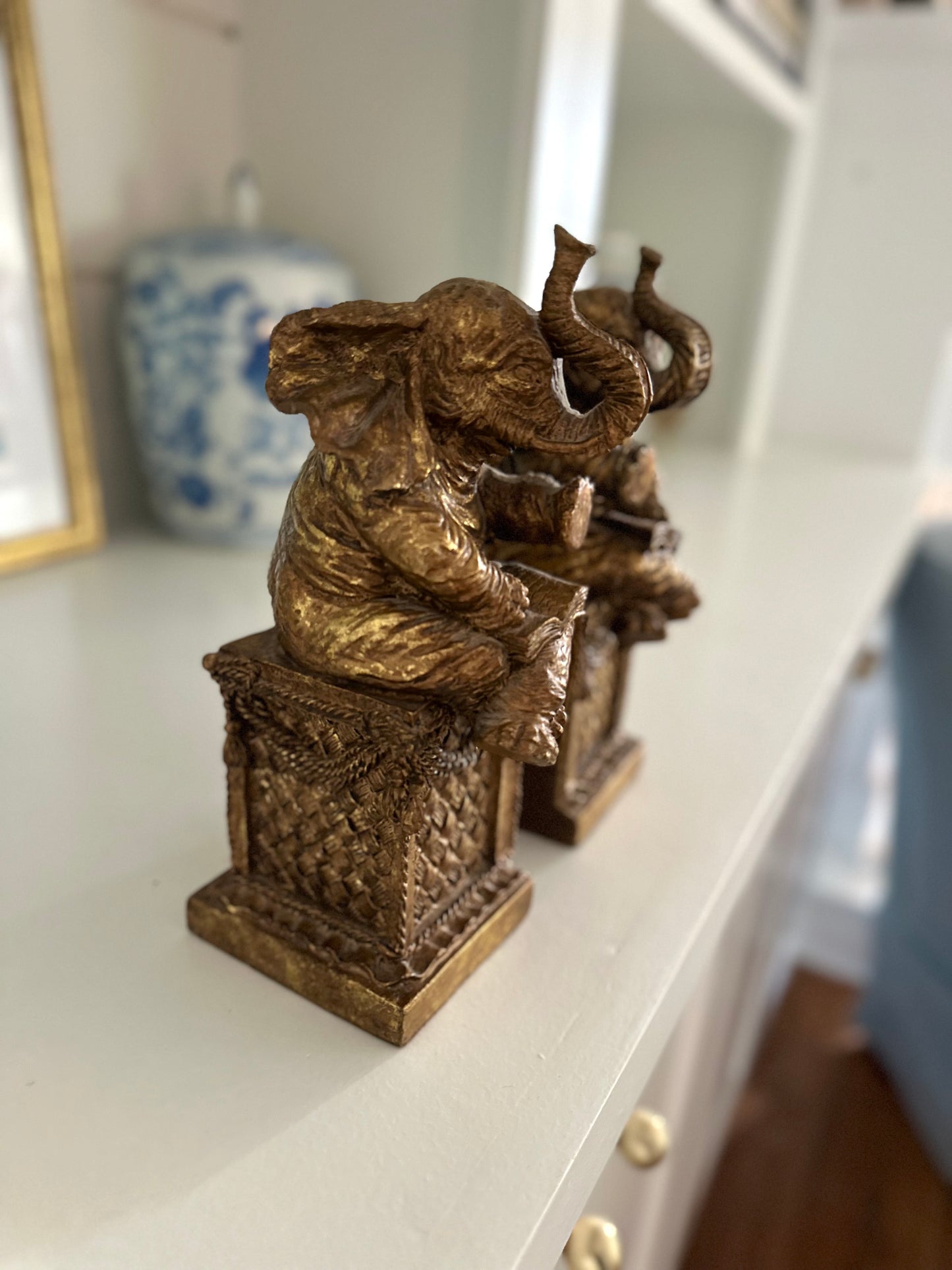 gold resin elephant bookends