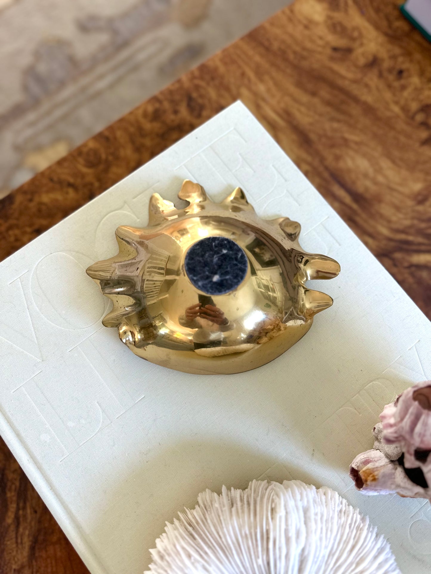 Brass shell dish